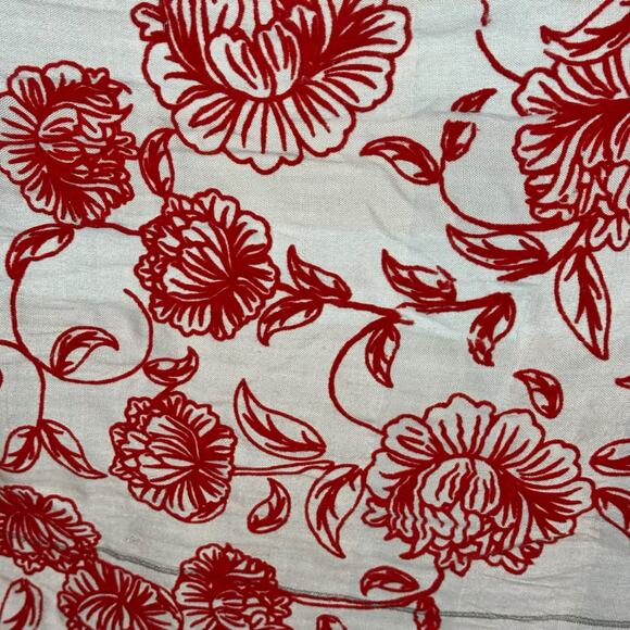 LUCA BY LEIGH & LUCA Floral Flower Red Velvet Fringe Rectangular Scarf - Picture 6 of 9